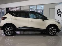 Usado Renault Captur Zen 90 CV (66 kW) 2019 Crema / negro SUV