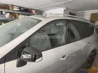 Usado Renault Scenic E-Tech Bose Edition 132 CV (97 kW) 2016 Gris / plata Monovolumen