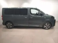 Nuevo Citroën Spacetourer 179 CV (131 kW) 2026 Verde Monovolumen