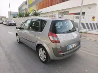 Usado Renault Scénic 130 CV (95 kW) 2008 Gris / plata Monovolumen