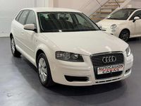 Usado Audi A3 Sportback Ambition 102 CV (75 kW) 2006 Blanco Utilitario