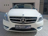 Usado Mercedes B200 156 CV (114 kW) 2013 Blanco Monovolumen