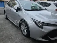 Usado Toyota Corolla 122 CV (89 kW) 2021 Gris / plata Berlina