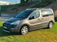 Usado Peugeot Partner Tepee Outdoor 110 CV (80 kW) 2017 Gris / plata Monovolumen