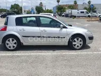 Usado Renault Mégane Authentique 98 CV (72 kW) 2005 Gris / plata Berlina