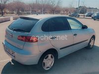 Usado Seat Ibiza 100 CV (73 kW) 2003 Azul Utilitario