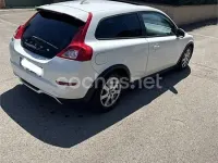 Usado Volvo C30 Momentum 109 CV (80 kW) 2010 Blanco Utilitario