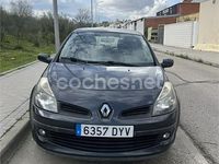 Usado Renault Clio II Dynamique 85 CV (62 kW) 2006 Negro Berlina