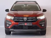 Usado Dacia Jogger Extreme 100 CV (73 kW) 2023 Naranja Monovolumen