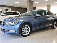 Usado VW Passat Advance 150 CV (110 kW) 2018 Azul Berlina