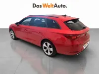 Usado Seat Leon FR 150 CV (110 kW) 2022 Rojo Familiar