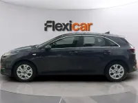 Usado Kia Ceed 136 CV (100 kW) 2023 Gris Utilitario