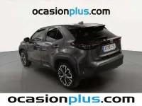 Usado Toyota Yaris Cross Plus 116 CV (85 kW) 2022 Gris SUV