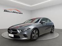 Usado Mercedes A180 116 HP (85 kW) 2022 Cinzento Sedan