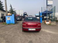 Usado Renault Mégane Authentique 110 CV (80 kW) 2000 Granate Berlina