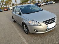 Usado Kia Ceed Active 115 CV (84 kW) 2007 Gris / plata Utilitario