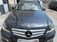 Usado Mercedes C200 136 CV (100 kW) 2013 Gris Berlina