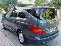 Usado SsangYong Rodius 165 CV (121 kW) 2010 Gris / plata Monovolumen