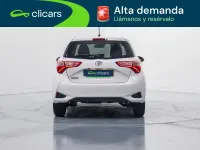 Usado Toyota Yaris Edition 111 CV (81 kW) 2020 Blanco Berlina