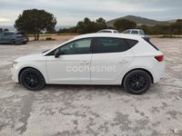 Usado Seat Leon I-Tech 105 CV (77 kW) 2015 Blanco Berlina