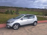 Usado Renault Scénic III Bose Edition 130 CV (95 kW) 2014 Gris / plata Monovolumen
