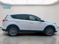 Usado Toyota RAV4 Hybrid Advance 197 CV (144 kW) 2017 Blanco SUV