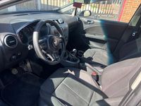 Usado Seat Leon Sport 140 CV (102 kW) 2007 Negro Utilitario