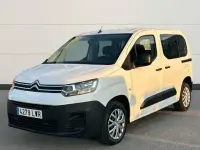 Usado Citroën Berlingo Live 102 CV (75 kW) 2022 Blanco Monovolumen