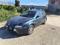 Usado Alfa Romeo 147 Impression 100 CV (73 kW) 2004 Azul Utilitario