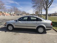 Usado VW Passat 90 CV (66 kW) 1996 Gris / plata Berlina