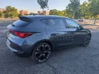 Usado Cupra Leon 245 CV (180 kW) 2021 Gris / plata Berlina