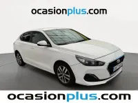 Usado Hyundai i30 120 CV (88 kW) 2018 Blanco Berlina