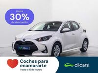Usado Toyota Yaris Hybrid Business Edition 75 CV (55 kW) 2022 Blanco Berlina