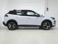 Usado Peugeot e-2008 GT 114 kW (156 CV) 2025 Negro SUV