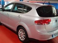 Usado Seat Altea XL Style 105 CV (77 kW) 2010 Gris / plata Monovolumen