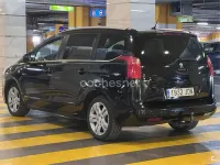 Usado Peugeot 5008 Style 120 CV (88 kW) 2016 Negro Monovolumen