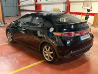 Usado Honda Civic Comfort 83 CV (61 kW) 2007 Negro Berlina