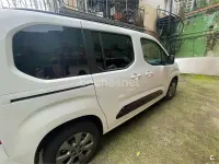 Usado Opel Combo 130 CV (95 kW) 2025 Blanco Monovolumen