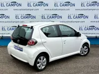 Usado Toyota Aygo City 68 CV (50 kW) 2014 Blanco Utilitario