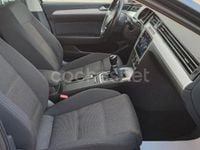 Usado VW Passat Advance 120 CV (88 kW) 2019 Gris / plata Familiar