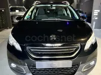 Usado Peugeot 2008 Allure 120 CV (88 kW) 2015 Negro SUV