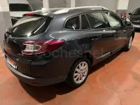 Usado Renault Mégane Dynamique 110 CV (80 kW) 2011 Gris / plata Berlina
