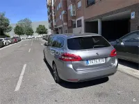 Usado Peugeot 308 Allure 130 CV (95 kW) 2019 Gris / plata Berlina