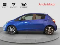 Usado Toyota Yaris Edition 111 CV (81 kW) 2020 Azul Utilitario