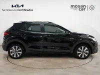 Usado Kia Stonic 84 CV (61 kW) 2023 Negro perla SUV