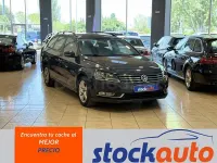 Usado VW Passat Highline 140 CV (102 kW) 2011 Negro Familiar