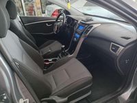 Usado Hyundai i30 GO! 101 CV (74 kW) 2014 Gris Utilitario