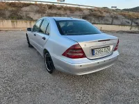 Usado Mercedes C220 Classic 143 CV (105 kW) 2000 Gris / plata Berlina
