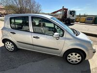 Usado Renault Modus Dynamique 98 CV (72 kW) 2004 Gris / plata Monovolumen