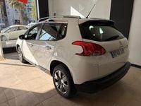 Usado Peugeot 2008 Active 82 CV (60 kW) 2015 Blanco SUV